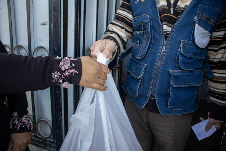 قال رسول الله ﷺ: "خِيَارُكُمْ مَنْ أَطْعَمَ الطَّعَامَ"